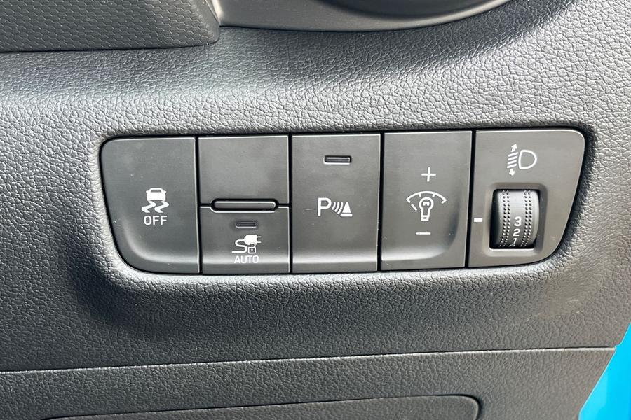 Hyundai KONA Photo autoimg-48aa522af8ed3673943b3bb4f582a83e281a7327.jpg