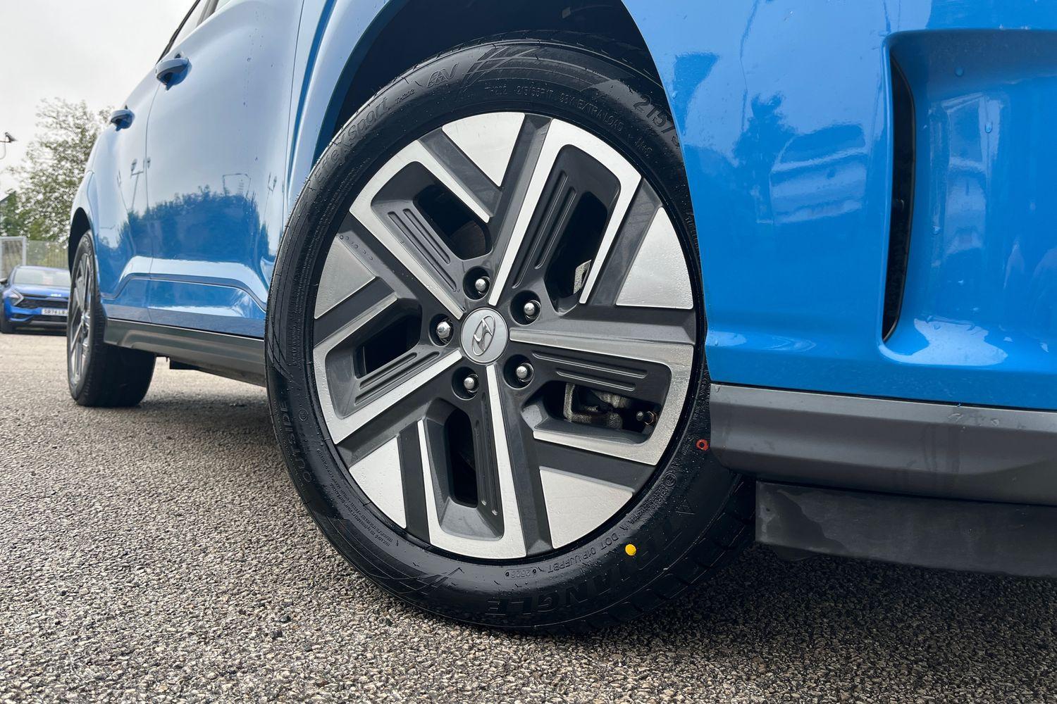 Hyundai KONA Photo 7