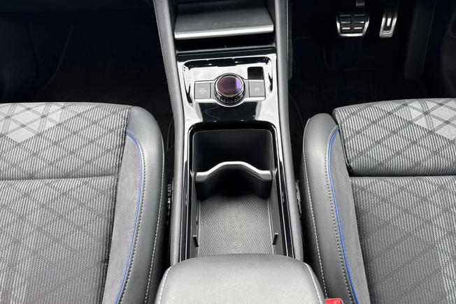 VOLKSWAGEN Tiguan Photo 37