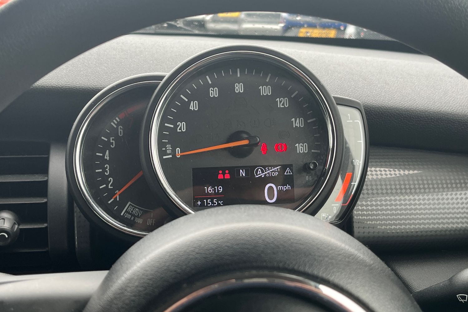 MINI HATCHBACK Photo 12