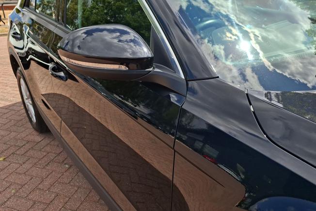VOLKSWAGEN T-Roc Photo 20