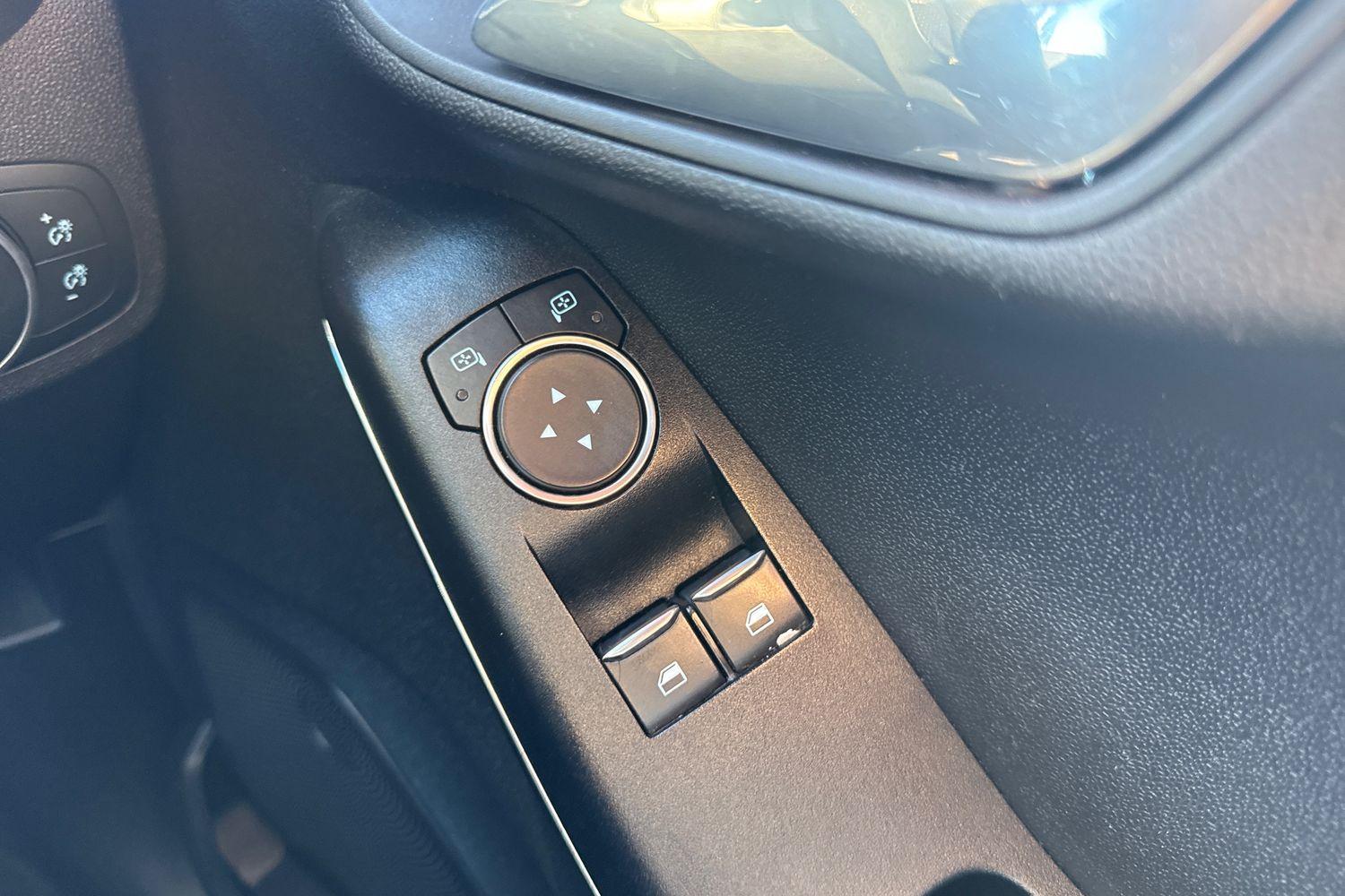 Ford FIESTA Photo 15