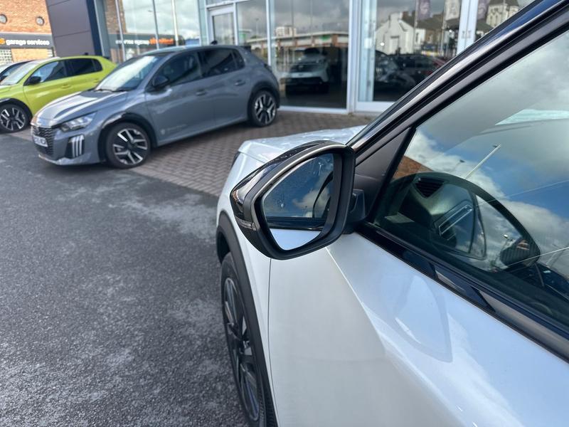 Used Peugeot 2008 LM72YHR 25