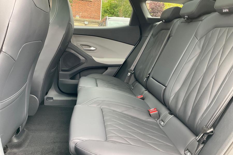 Ford Explorer Photo autoimg-48bbcd3104eb7e1ad8f6344d27b4ebdea007907b.jpg