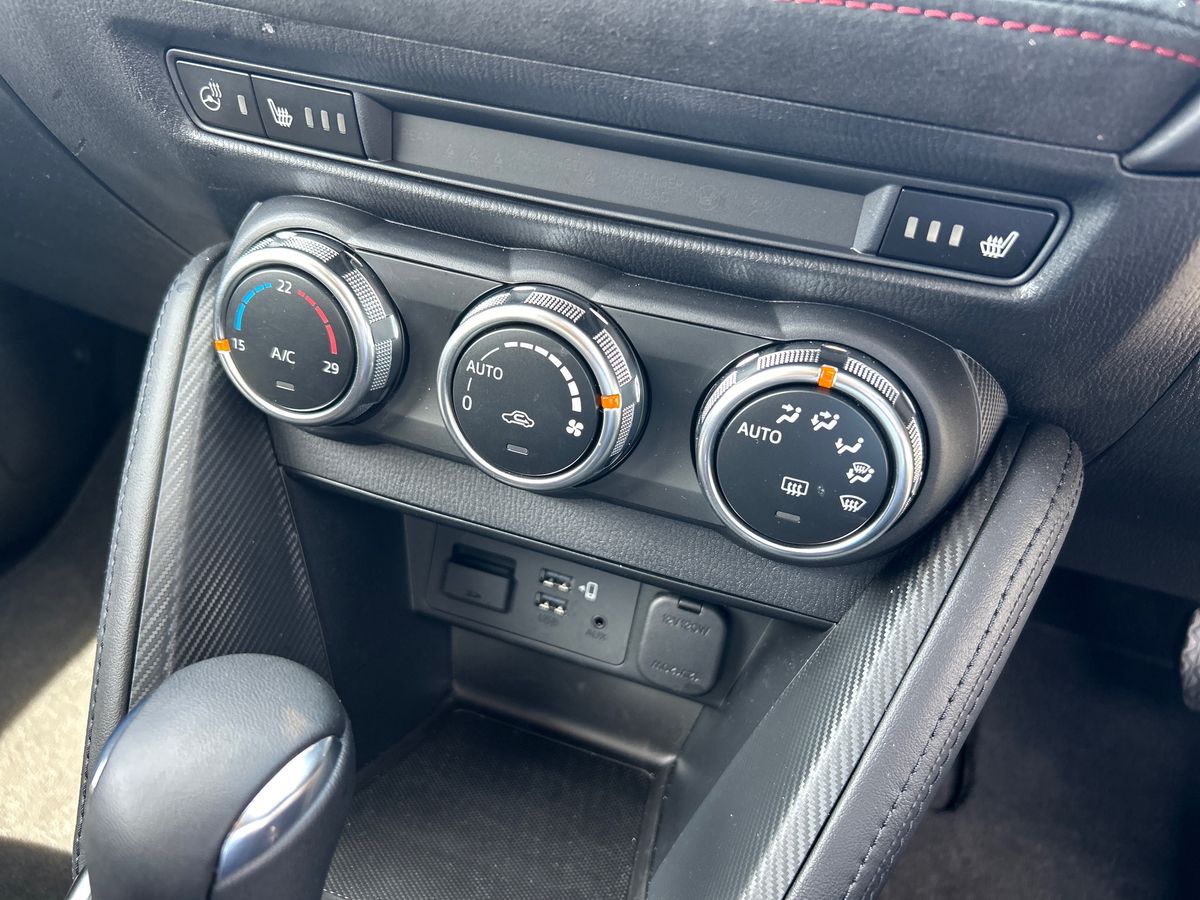 Mazda Mazda2 Photo 11