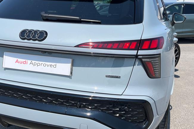 AUDI Q3 Photo 18