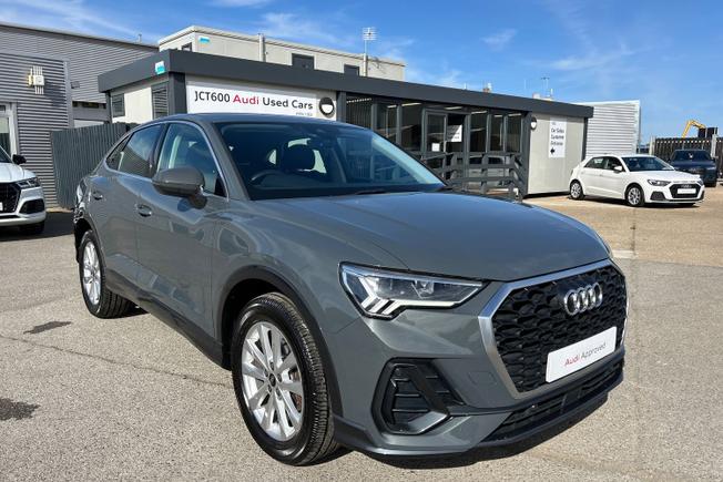 AUDI Q3 Photo 57