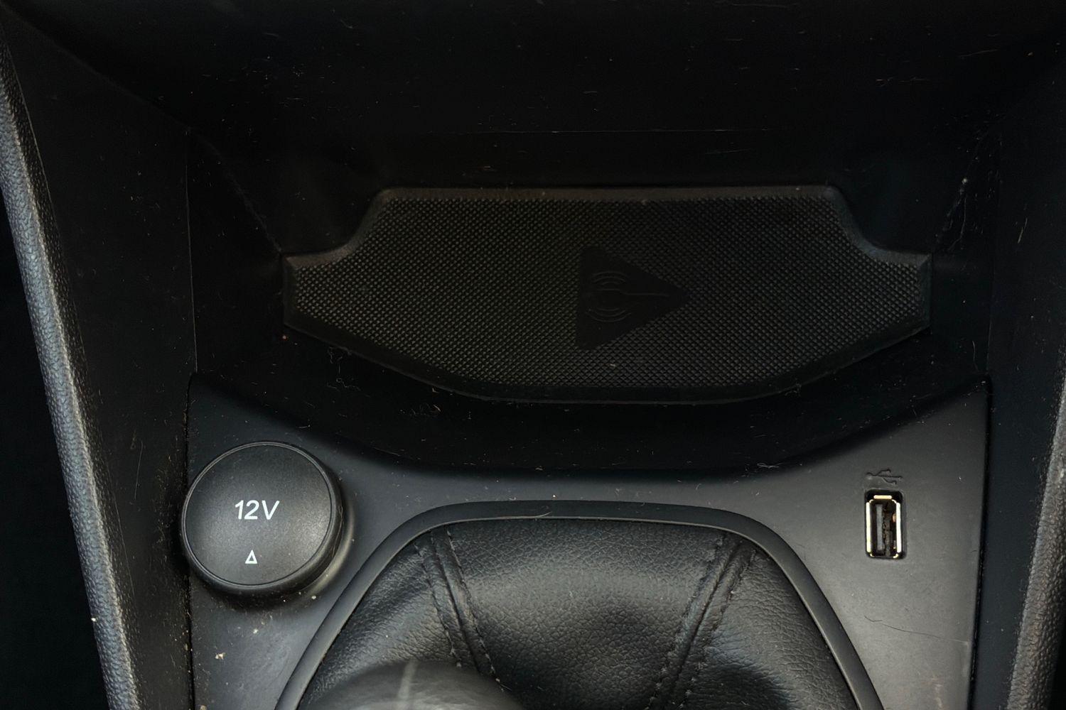 Ford FIESTA Photo 25
