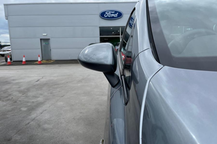 Vauxhall CORSA Photo autoimg-48cda2b92cfd784cd42d339e39d646be8d960c16.jpg
