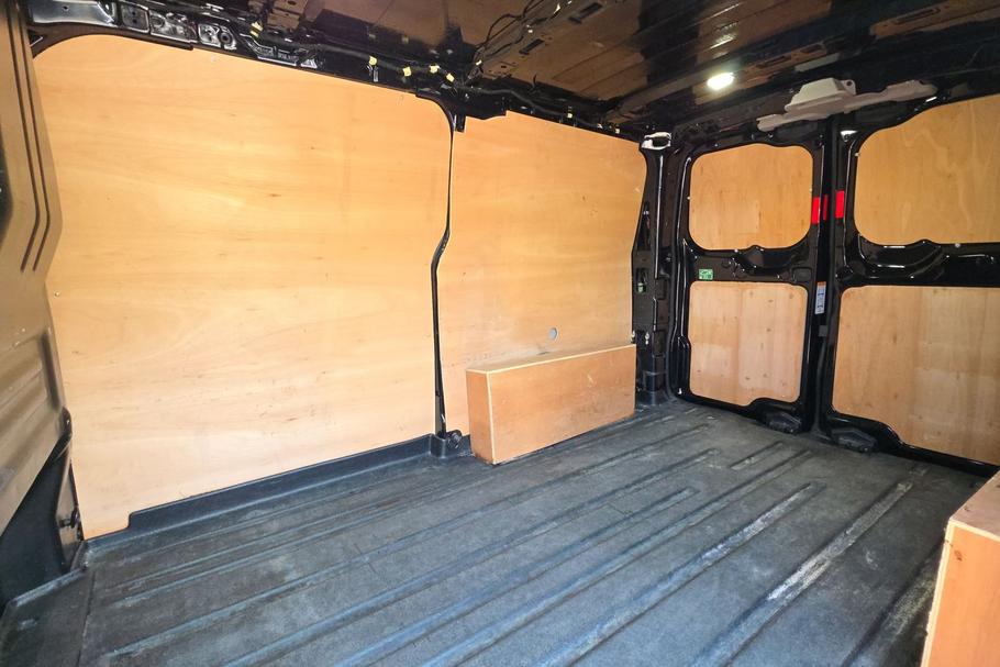 Used FORD TRANSIT CUSTOM WO73HMK 4