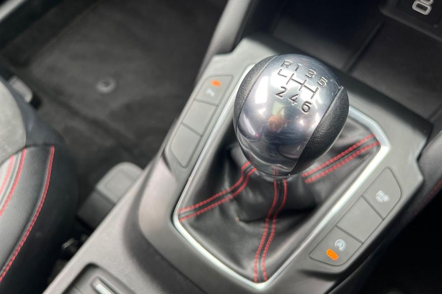 Ford Kuga Photo autoimg-48d076751a2bac1be2e1932931b4fb976c22e4c0.jpg