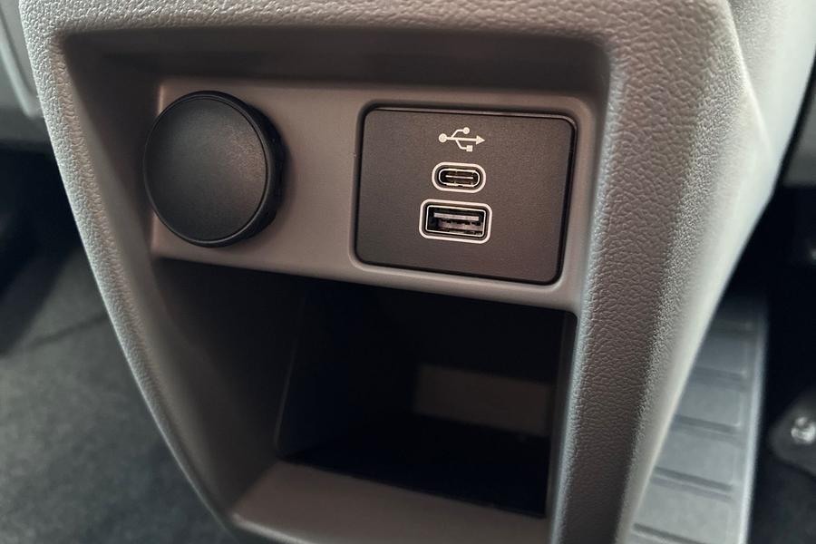 Ford TRANSIT CUSTOM Photo autoimg-48d188c65ee9cbf6db49cf2a538d485e92d31b7a.jpg