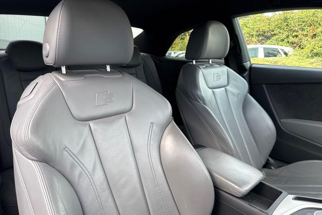 AUDI A5 Photo 31