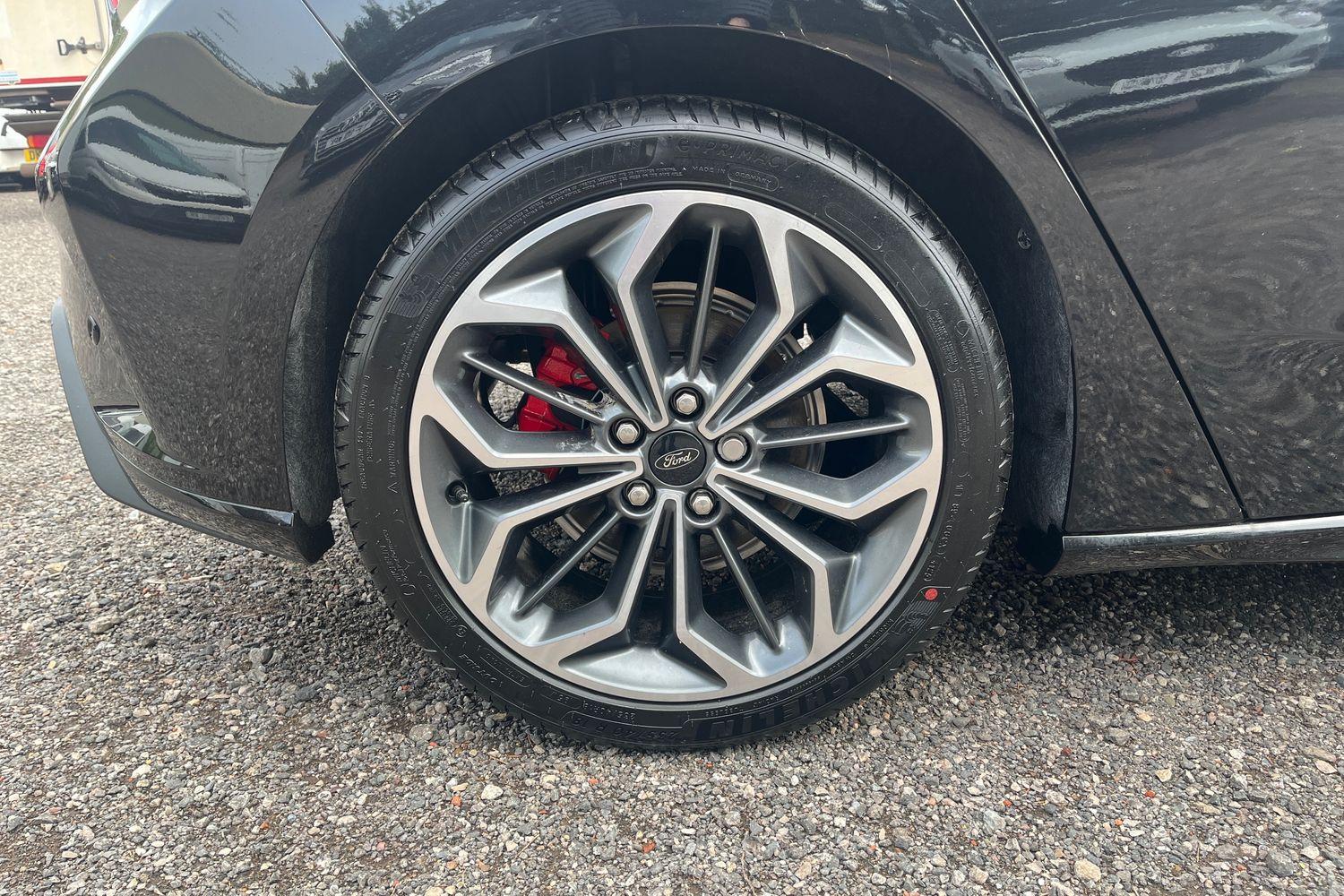 Ford FOCUS Photo 23