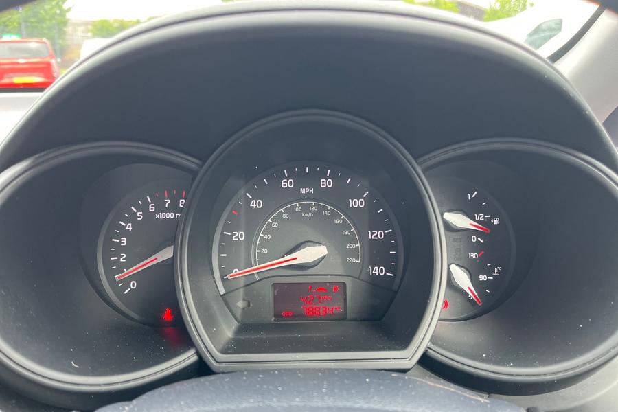 Kia RIO Photo autoimg-48e2d426227a16e4867c7b83ae5381593c4c6d51.jpg