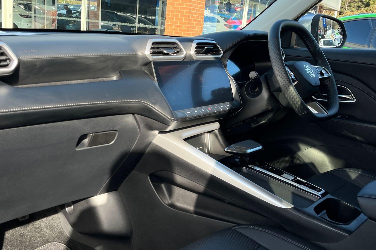 MG Motor UK ZS Photo 17