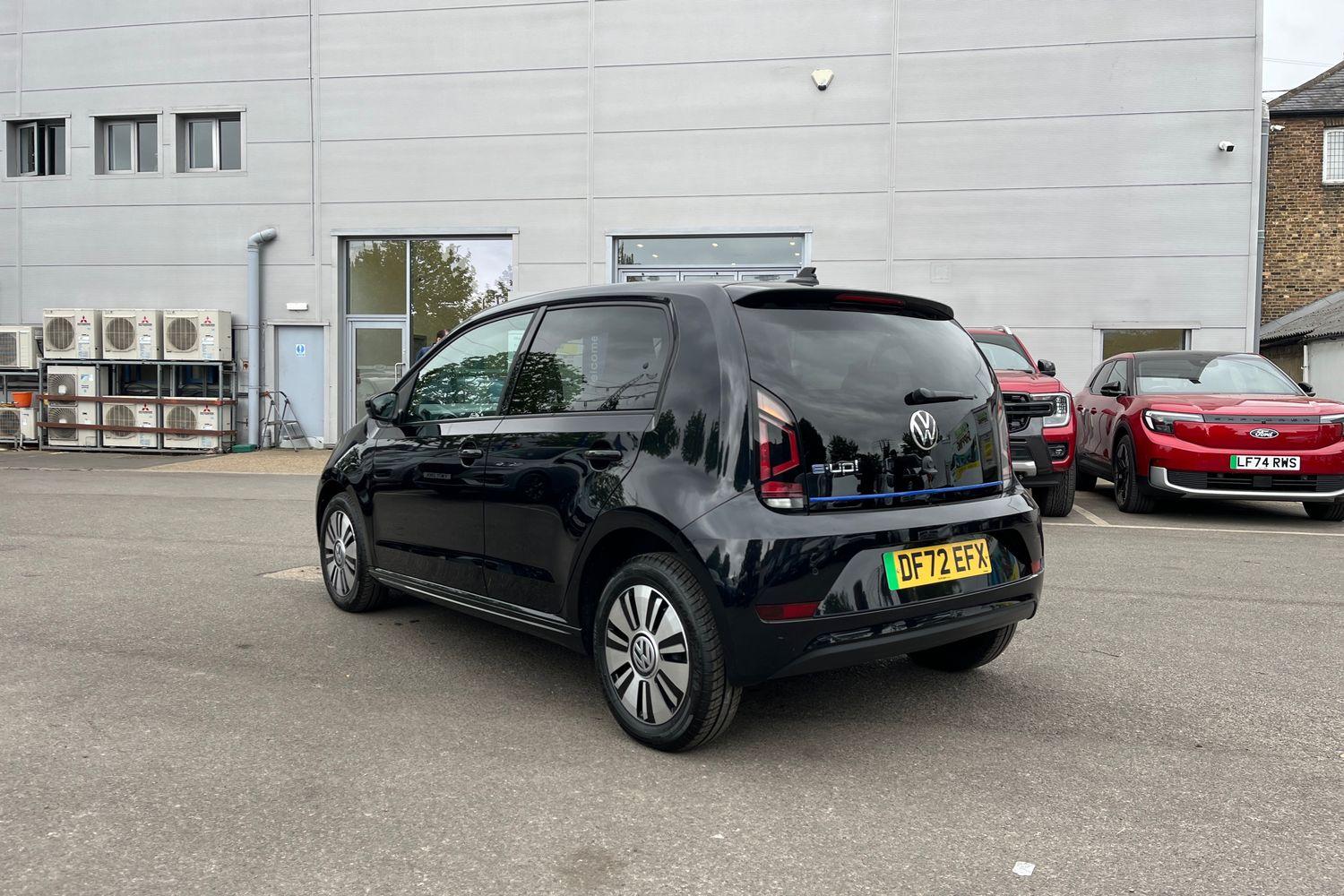 Volkswagen UP Photo 32
