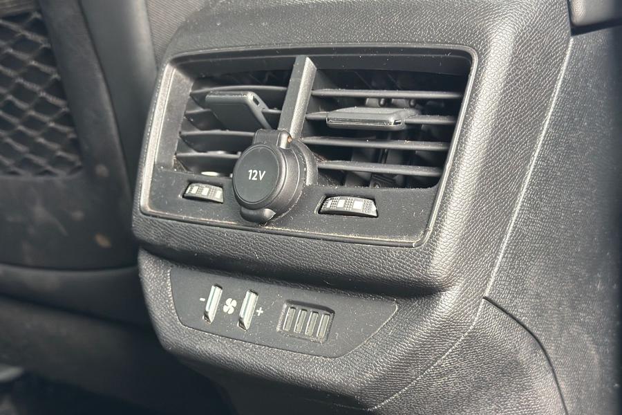 Peugeot 5008 Photo autoimg-48e801f24e155021beb34a78eab9f7a1bc2030a3.jpg