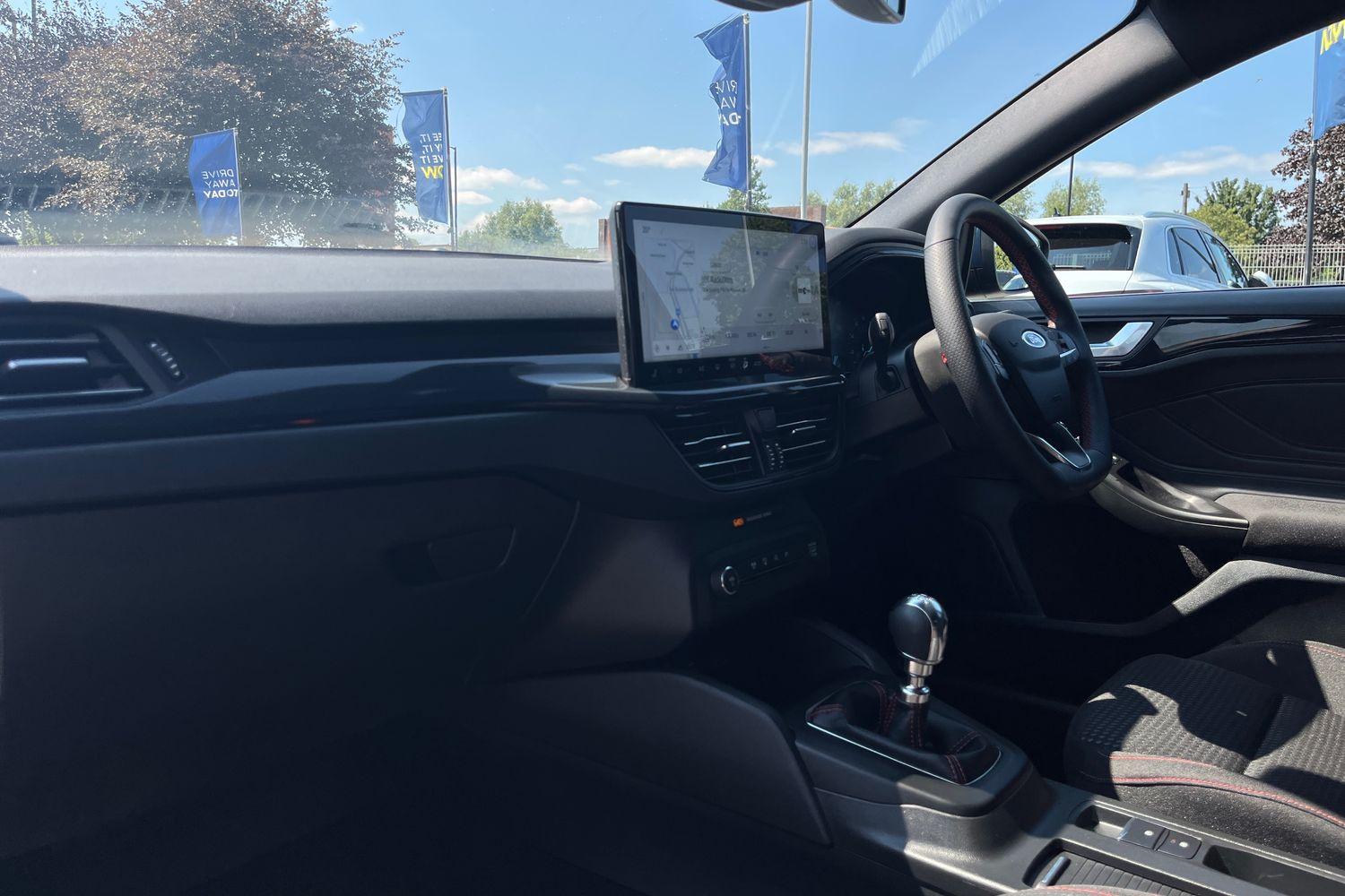 Ford Focus Photo 17