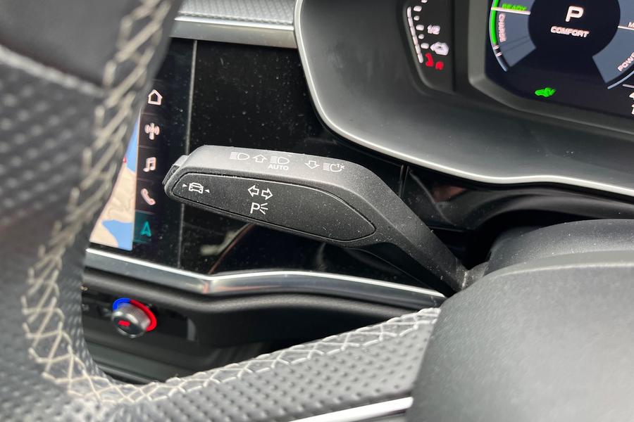 Audi Q3 Photo autoimg-48eb495634ab58f7a584985e58213949f666b1de.jpg