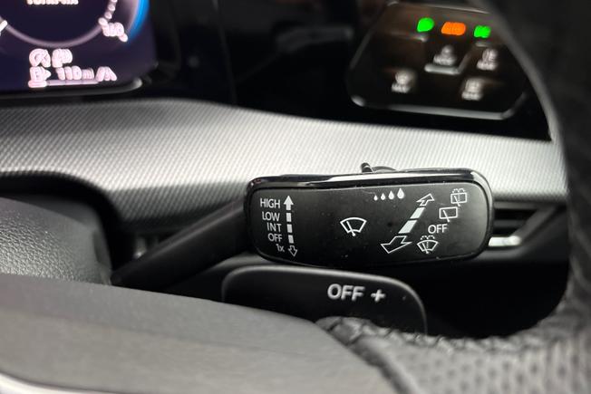 VOLKSWAGEN GOLF Photo 36