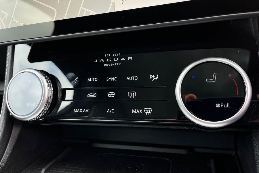 Jaguar F-PACE Photo autoimg-48f29abb724aad9113a594c731167818a418b8c8.jpg
