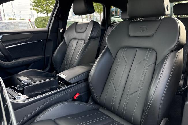AUDI A6 Avant Photo 21