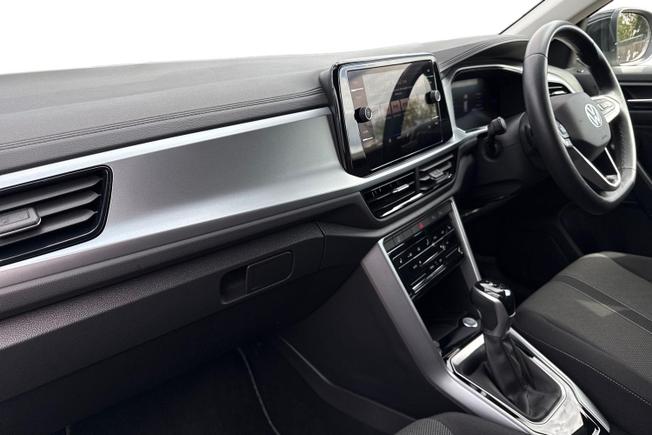 VOLKSWAGEN T-Roc Photo 2