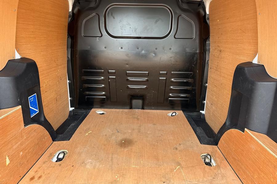 Ford TRANSIT COURIER Photo autoimg-48f8800e901335f1b82a5531793ddcc57c7d1453.jpg
