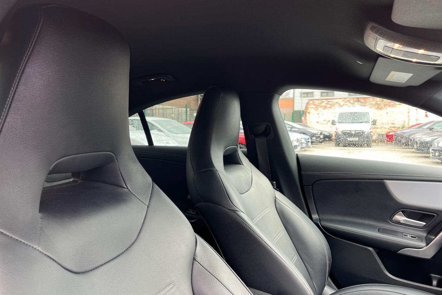Mercedes-Benz CLA Photo 16