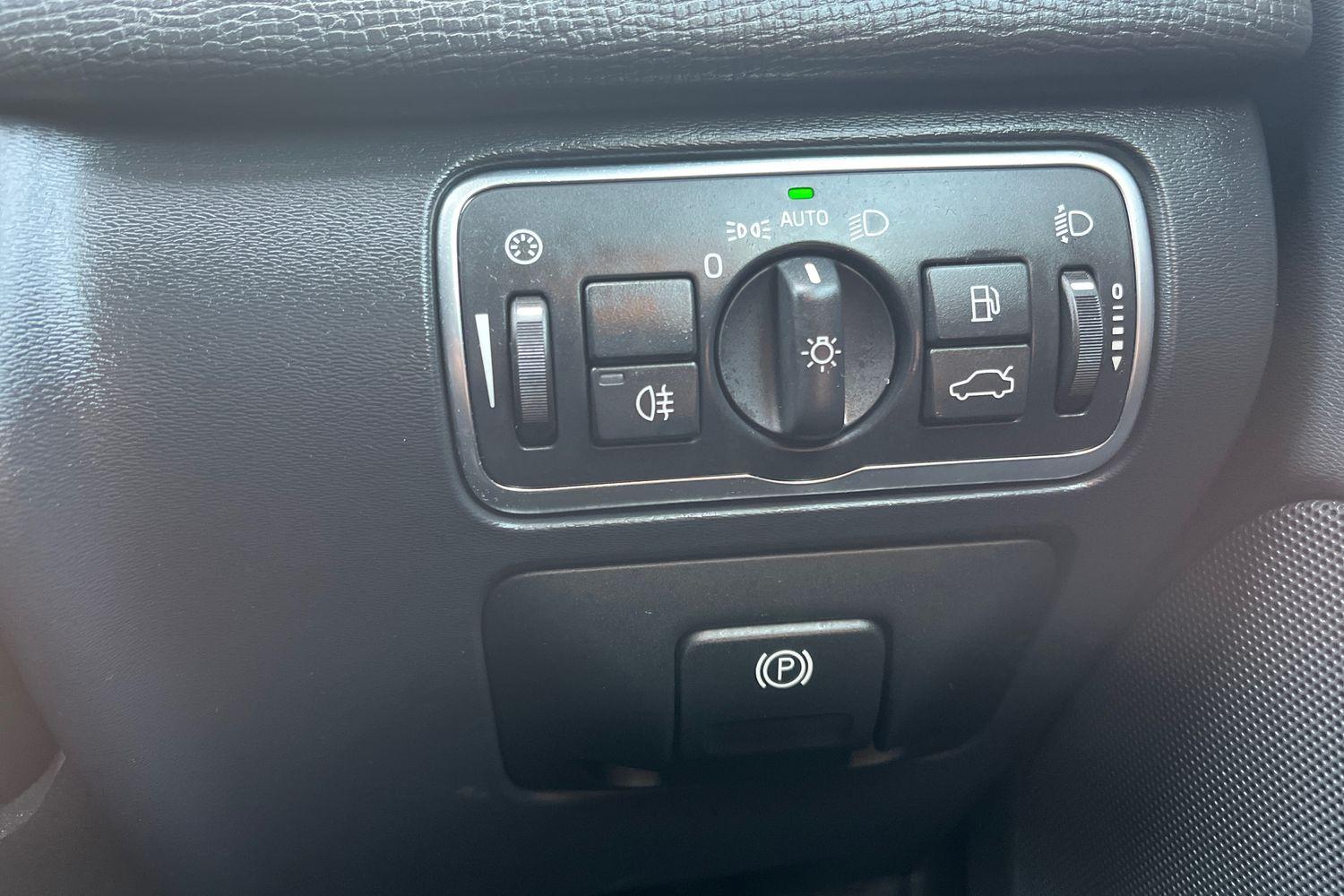 Volvo XC60 Photo 28