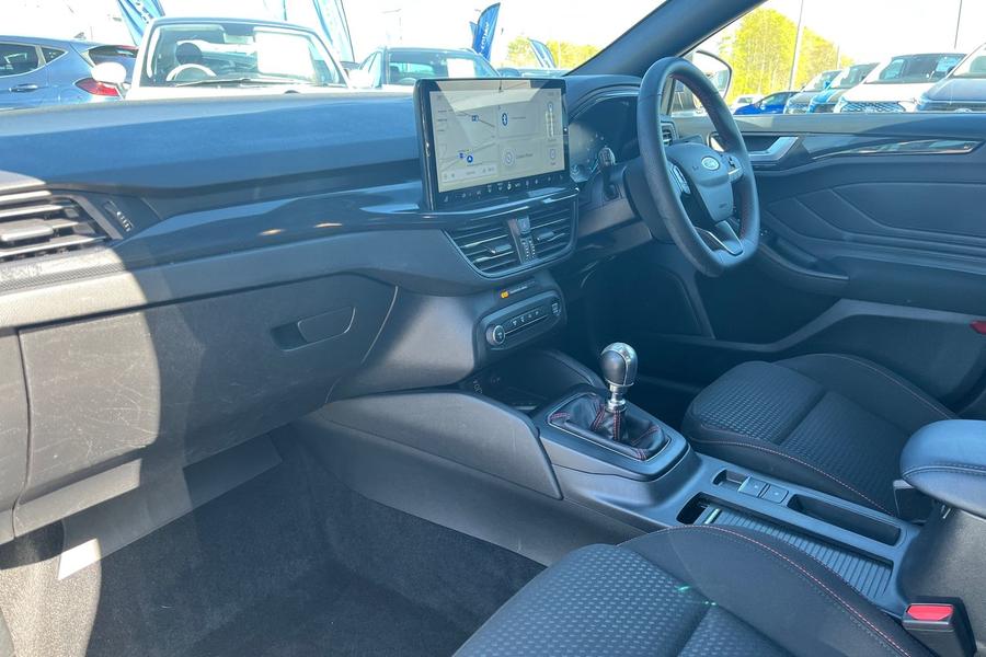 Ford FOCUS Photo autoimg-48faa4876945e9d9e1633b09db01f2282d2a5e46.jpg