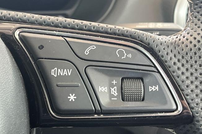 AUDI Q2 Photo 17