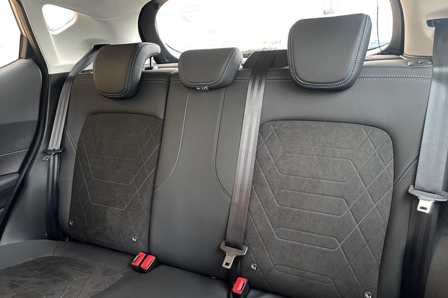 Ford Fiesta Photo autoimg-48fd2e55a111530c2c1f80e15b0a01d6513477b8.jpg