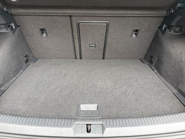 VOLKSWAGEN Golf Photo 12