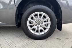 VOLKSWAGEN Transporter Photo 5