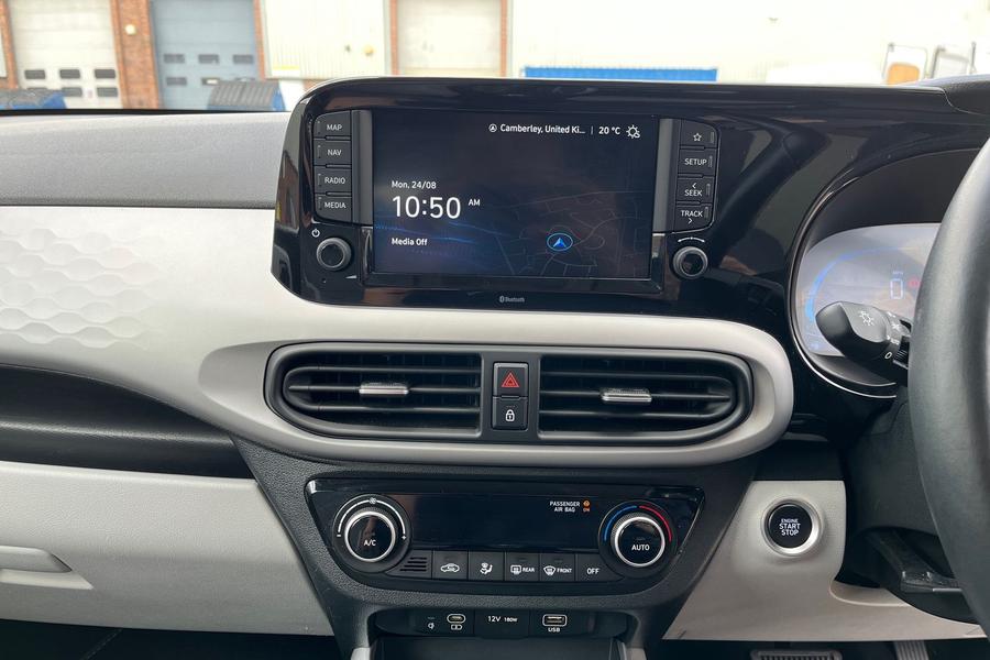 Hyundai i10 Photo autoimg-4907f28d7b009205fc0220ef99d7ee06784c9a05.jpg
