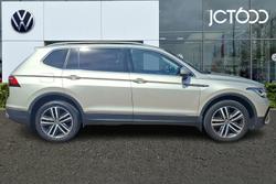 VOLKSWAGEN Tiguan Allspace Photo 4