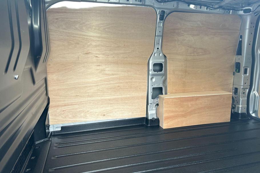 Used FORD TRANSIT CUSTOM WR75MYW 12