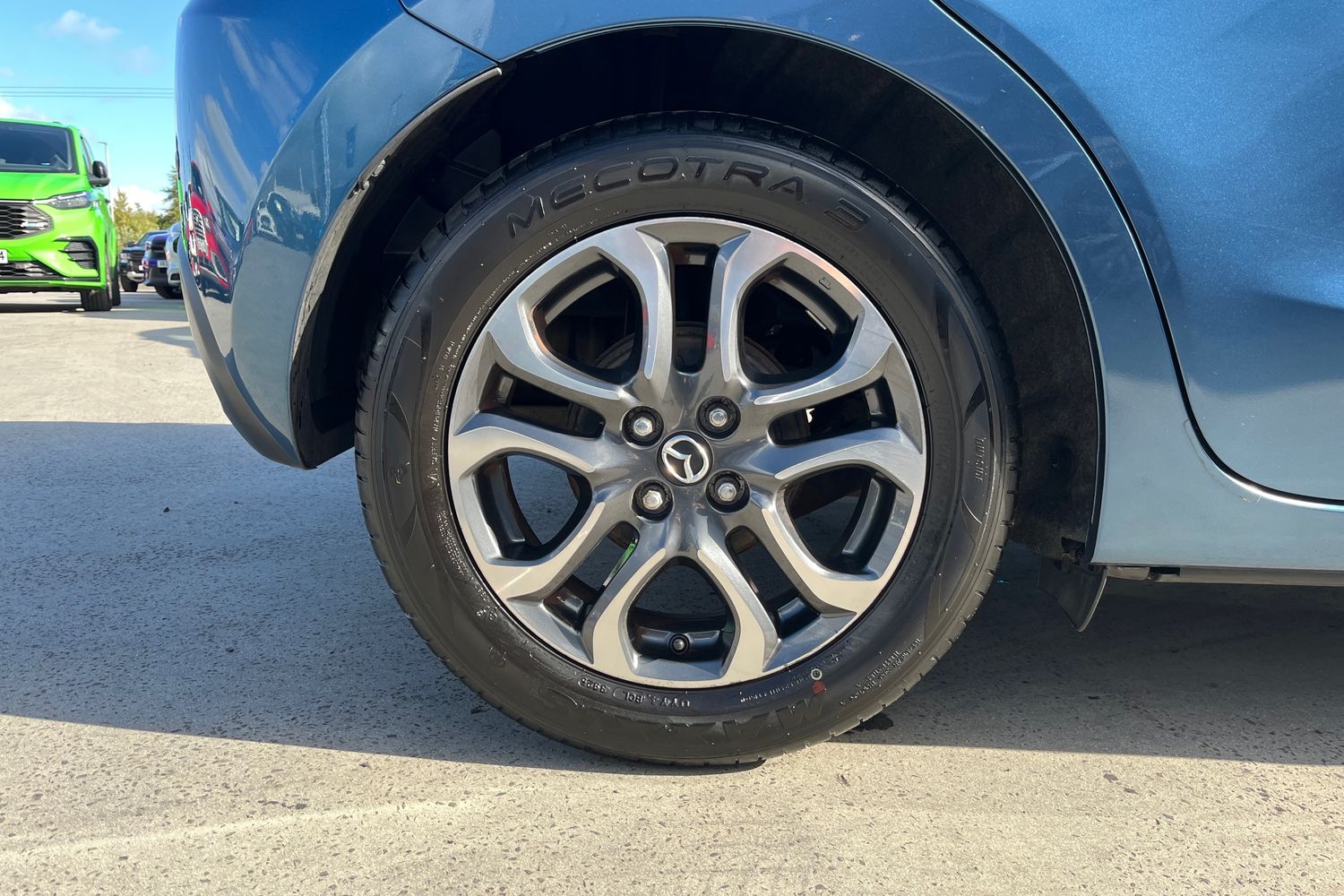 Mazda 2 Photo 7