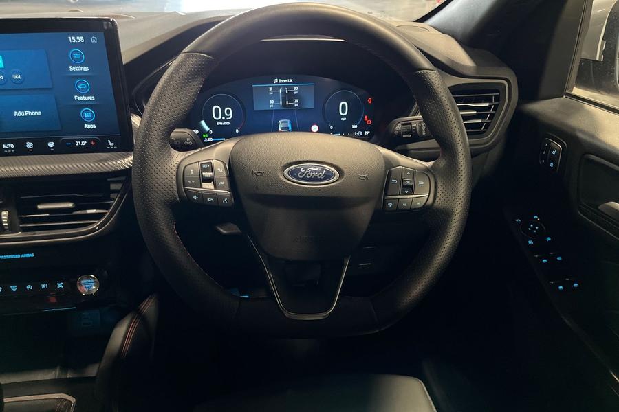 Ford KUGA Photo autoimg-49115b489b96f9a92af1bdcc066cd2cacc9356f5.jpg