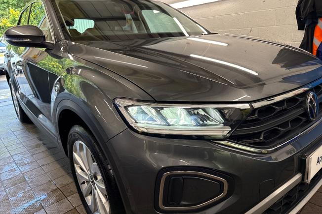VOLKSWAGEN T-Roc Photo 19