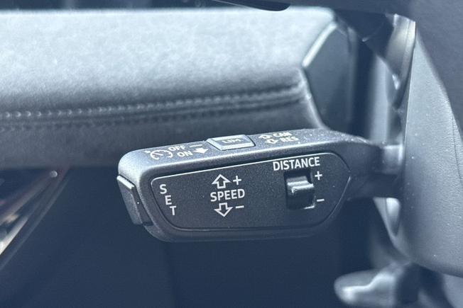 AUDI Sq6 E-Tron Photo 37