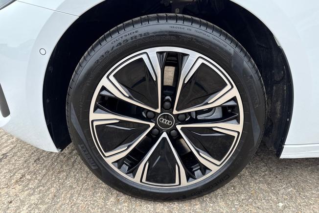 AUDI A5 Avant Photo 56