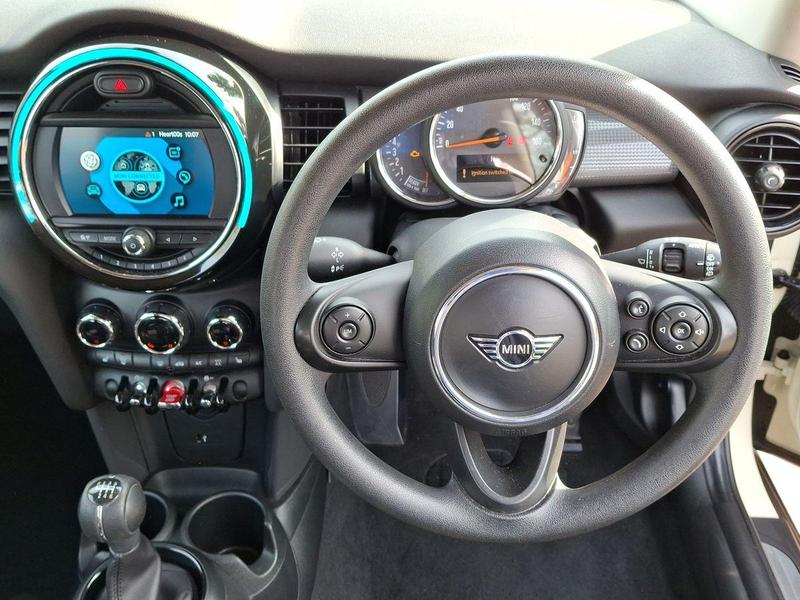 Used MINI Hatch PO19NYR 12