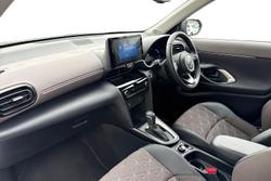 TOYOTA Yaris Cross Photo 2