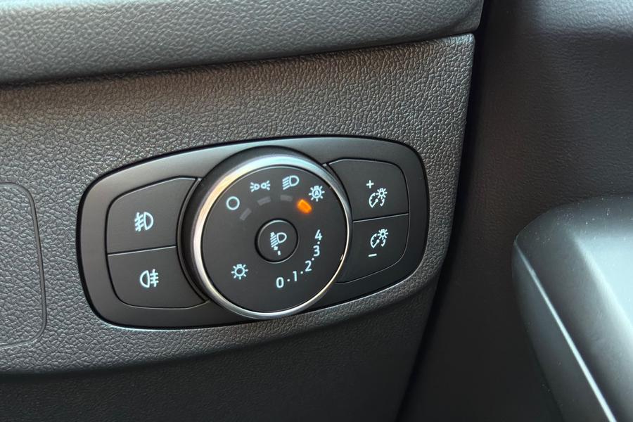 Ford Focus Photo autoimg-4926516963846afe698f6209382ec2b77ee26667.jpg