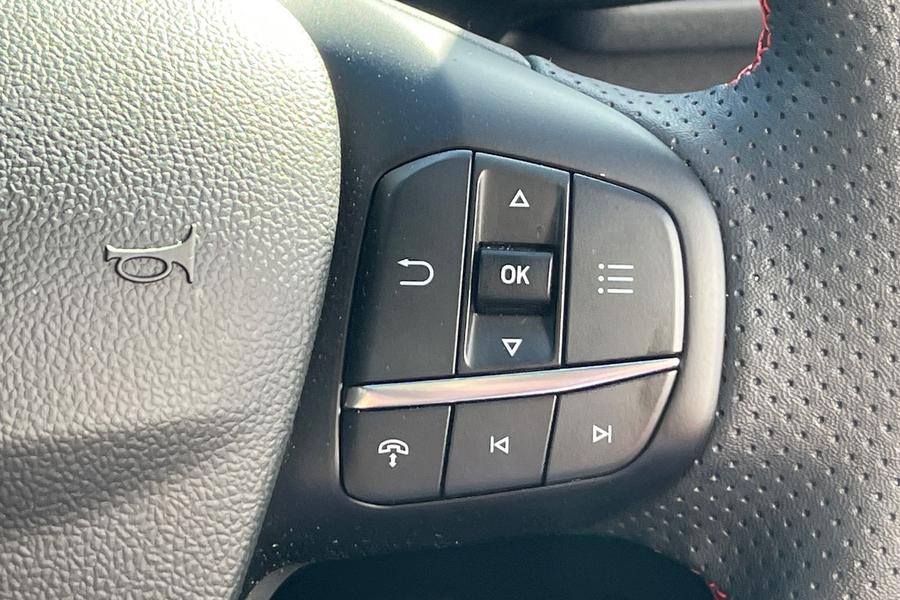 Ford KUGA Photo autoimg-4927ab9bd9ac157f33396b8c9980ac0b4958c68f.jpg