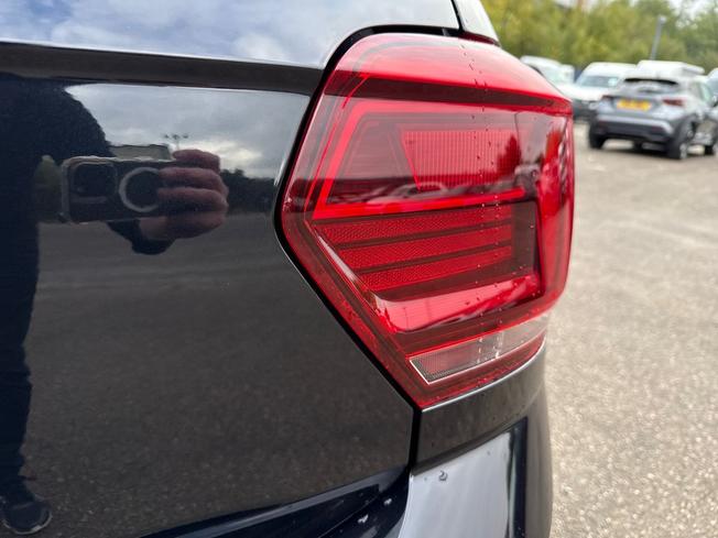 VOLKSWAGEN Polo Photo 18
