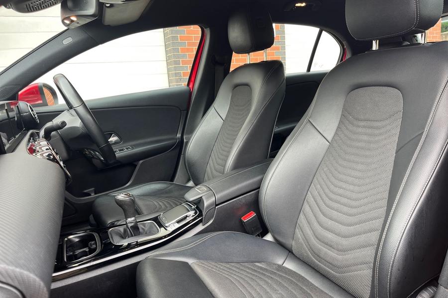Mercedes-Benz A CLASS Photo autoimg-49293f7074c54c84775cb4846328c189c02bfc18.jpg